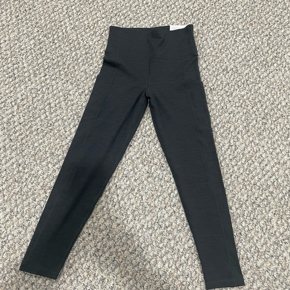 AEO dark grey legging with light grey lines throughout - Picture 2 of 3